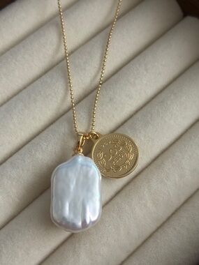 Large Baroque Pearl Necklace, Elegant Gold Pendant, Gift for Her